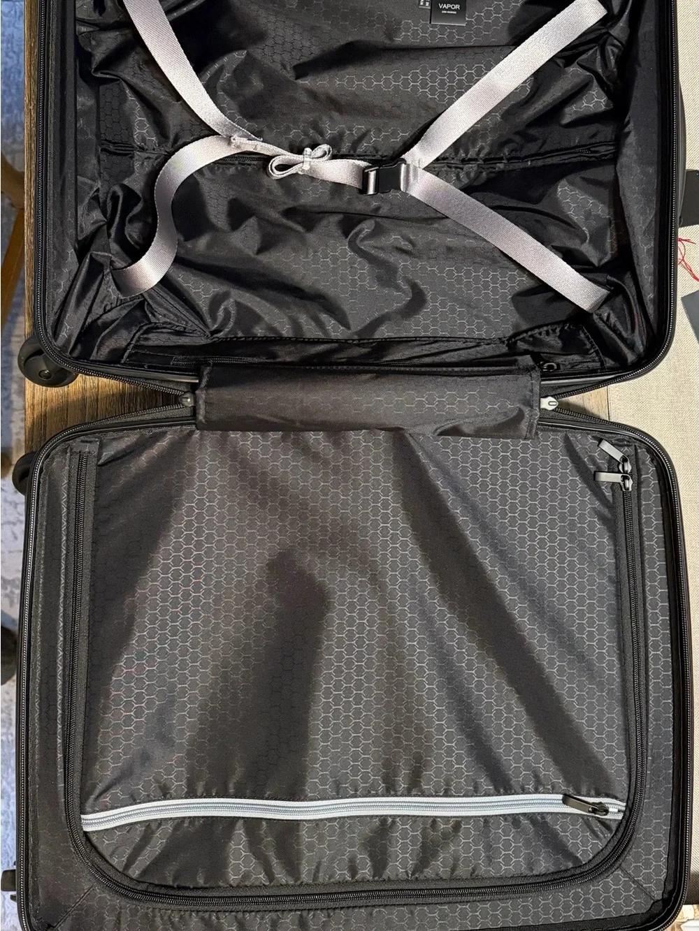 TUMI Continental Vapor Carry On 22” Silver Carbon